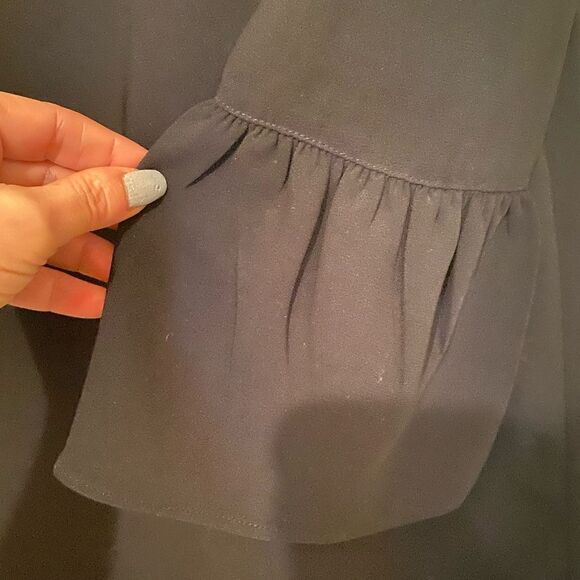 Madewell Black Bell Sleeve Crepe Top with Keyhole Back Sleek and Swingy Top XXS - Picture 10 of 12